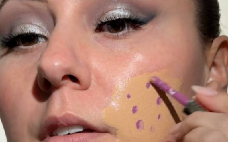 Tips to Revitalize Yellow-toned Base Makeup with Purple Blush