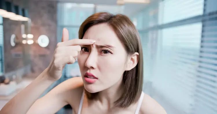 4 Main Causes That Deepen Frown Lines and How to Manage Them